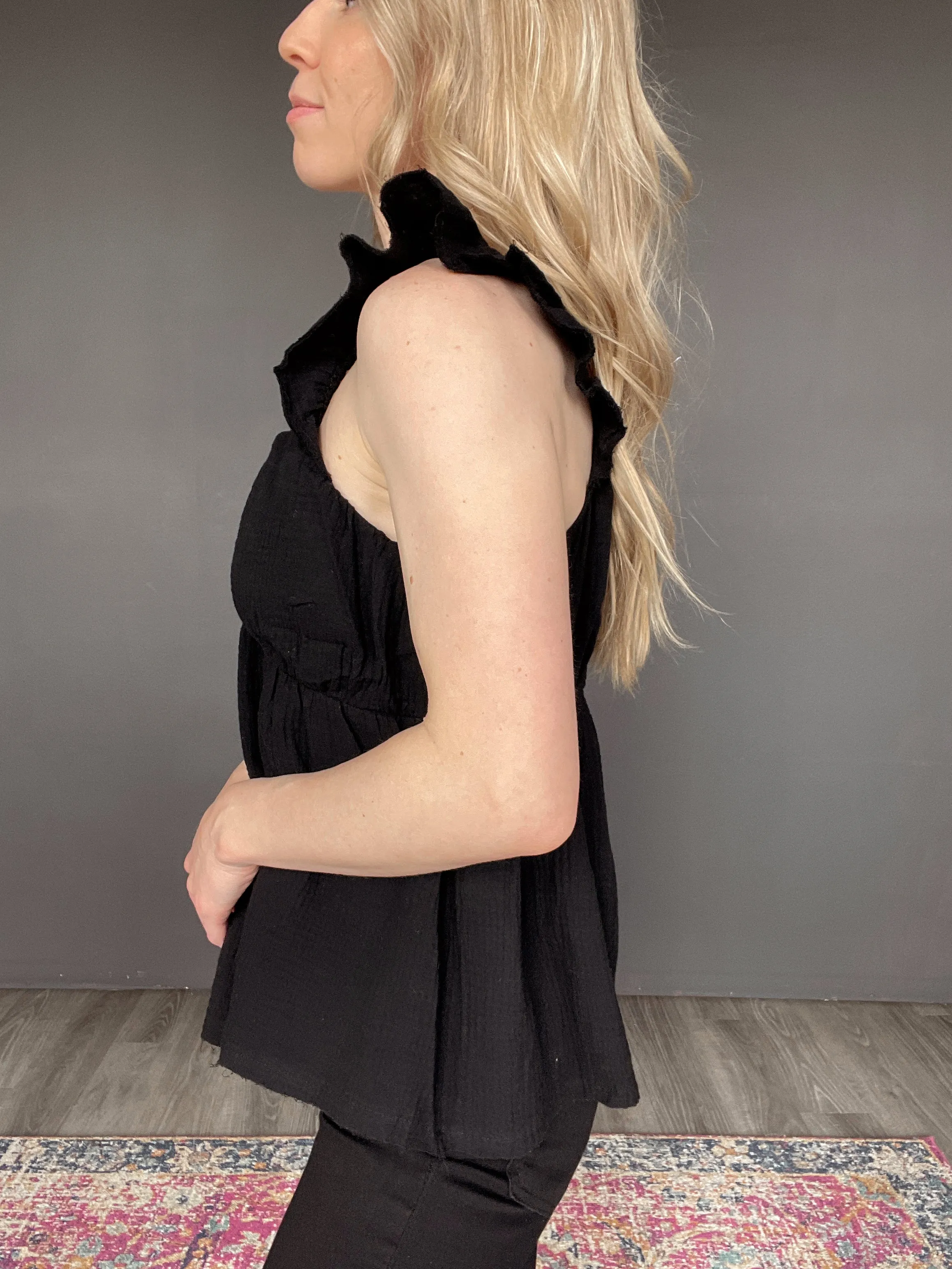 Black Sweetheart Neckline Tank Top