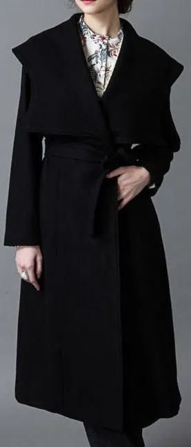 Capelet Wool Wrap Coat in Black