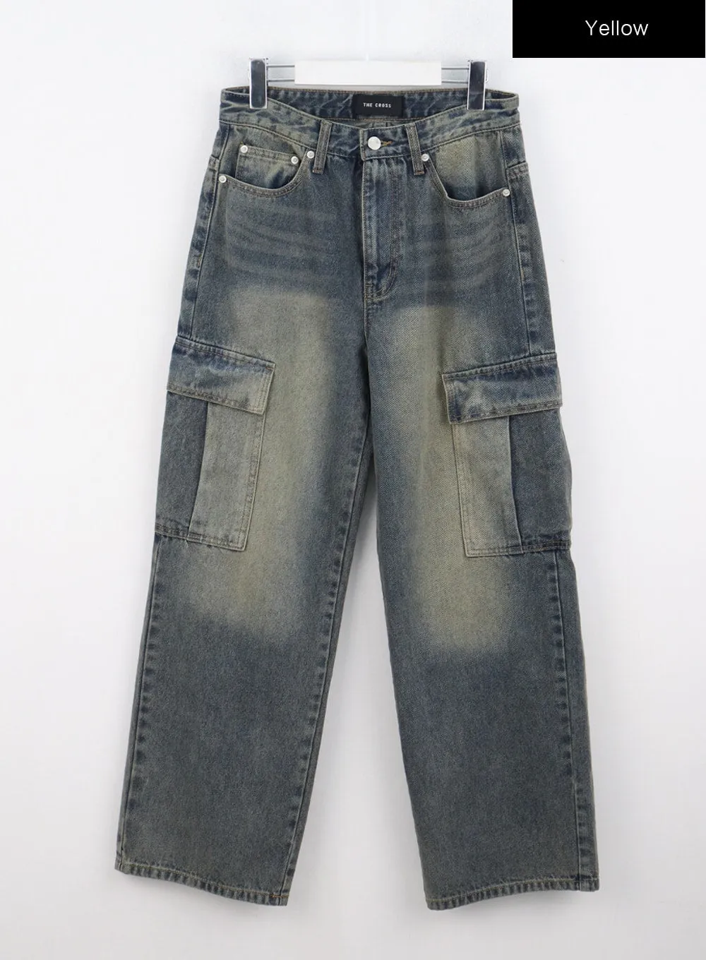 High-Waisted Cargo Jeans IO324