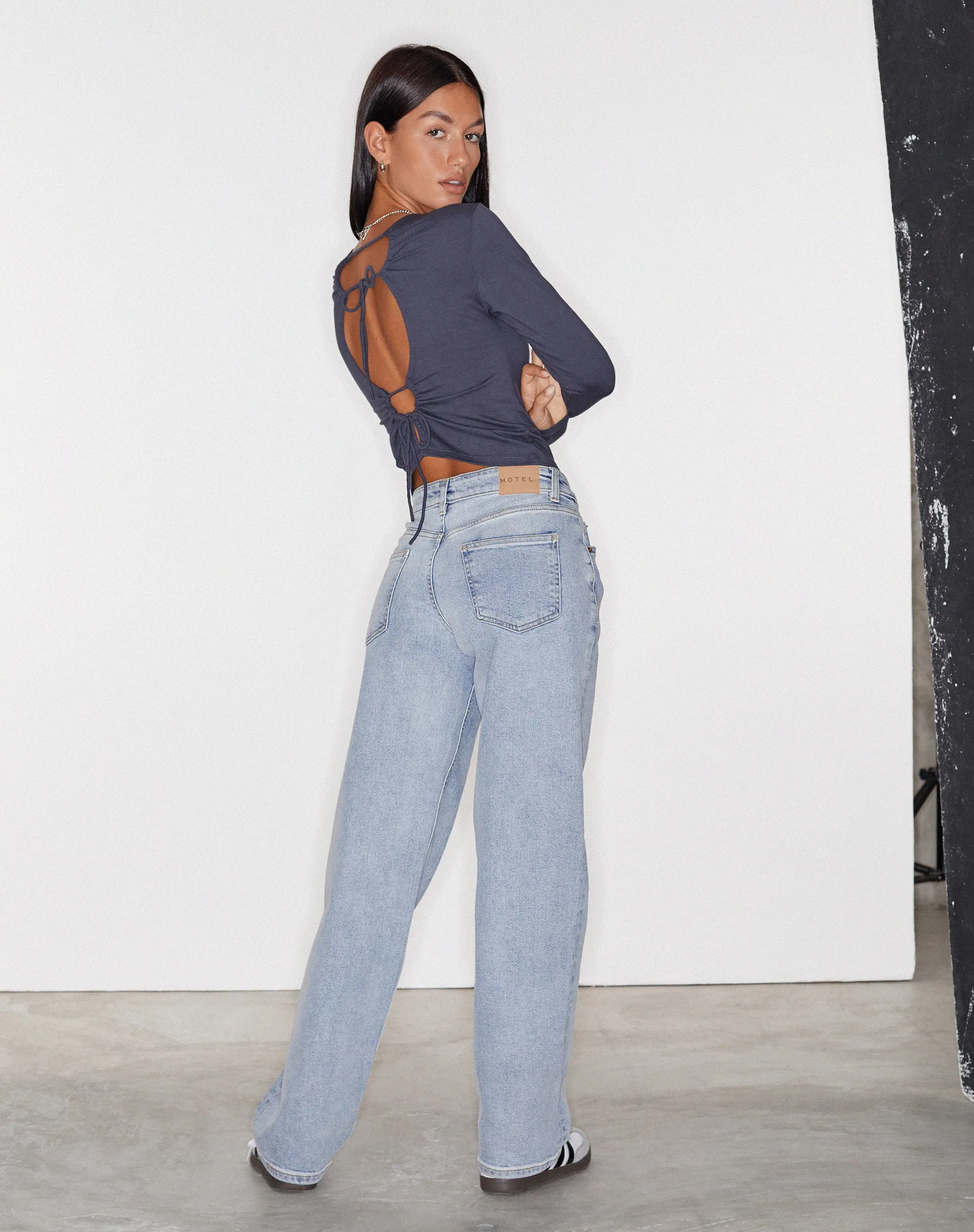 Low Rise Parallel Jeans in Light Wash Blue