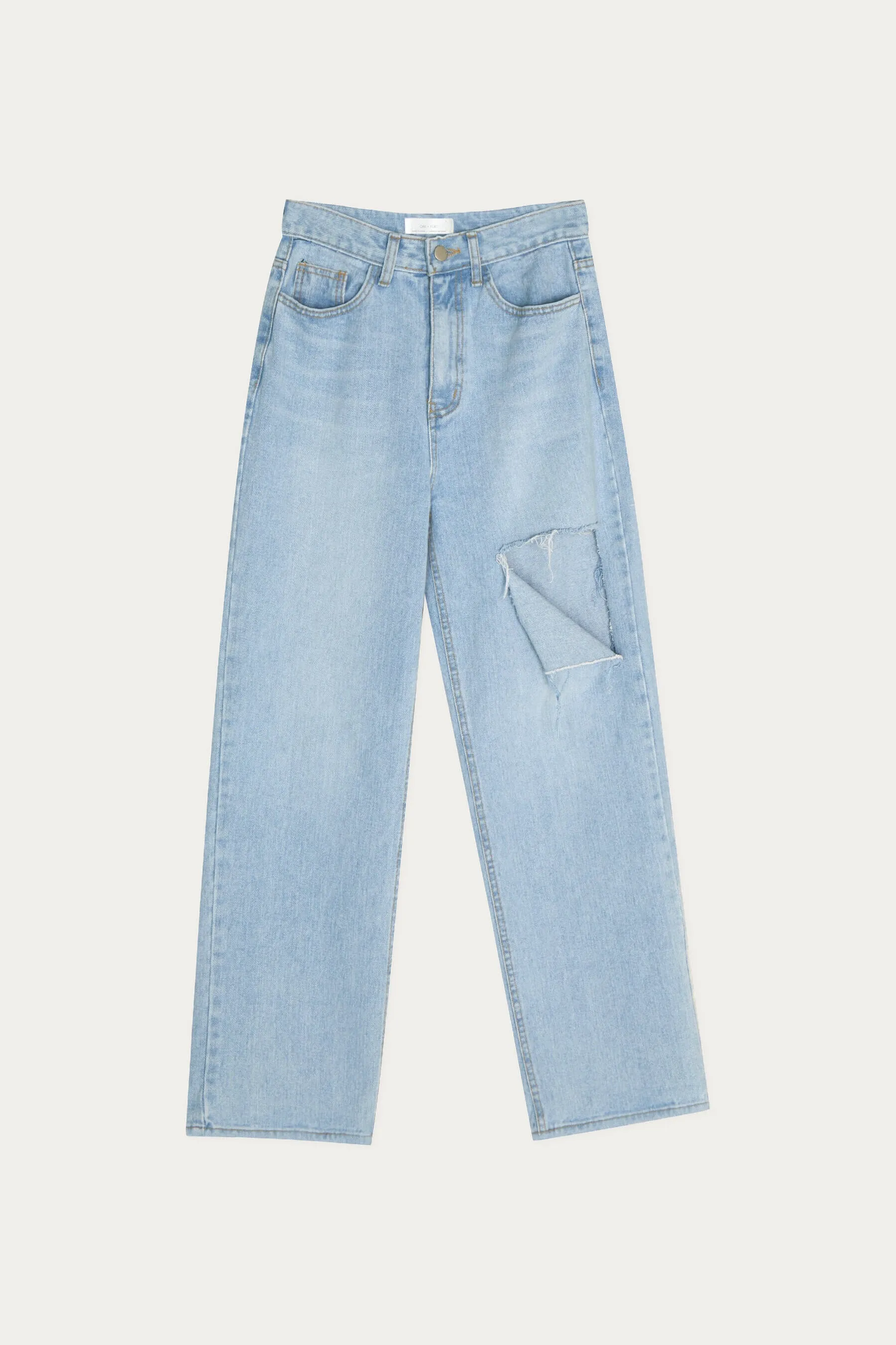 STRAIGHT LEG JEAN WITH CUTOUT