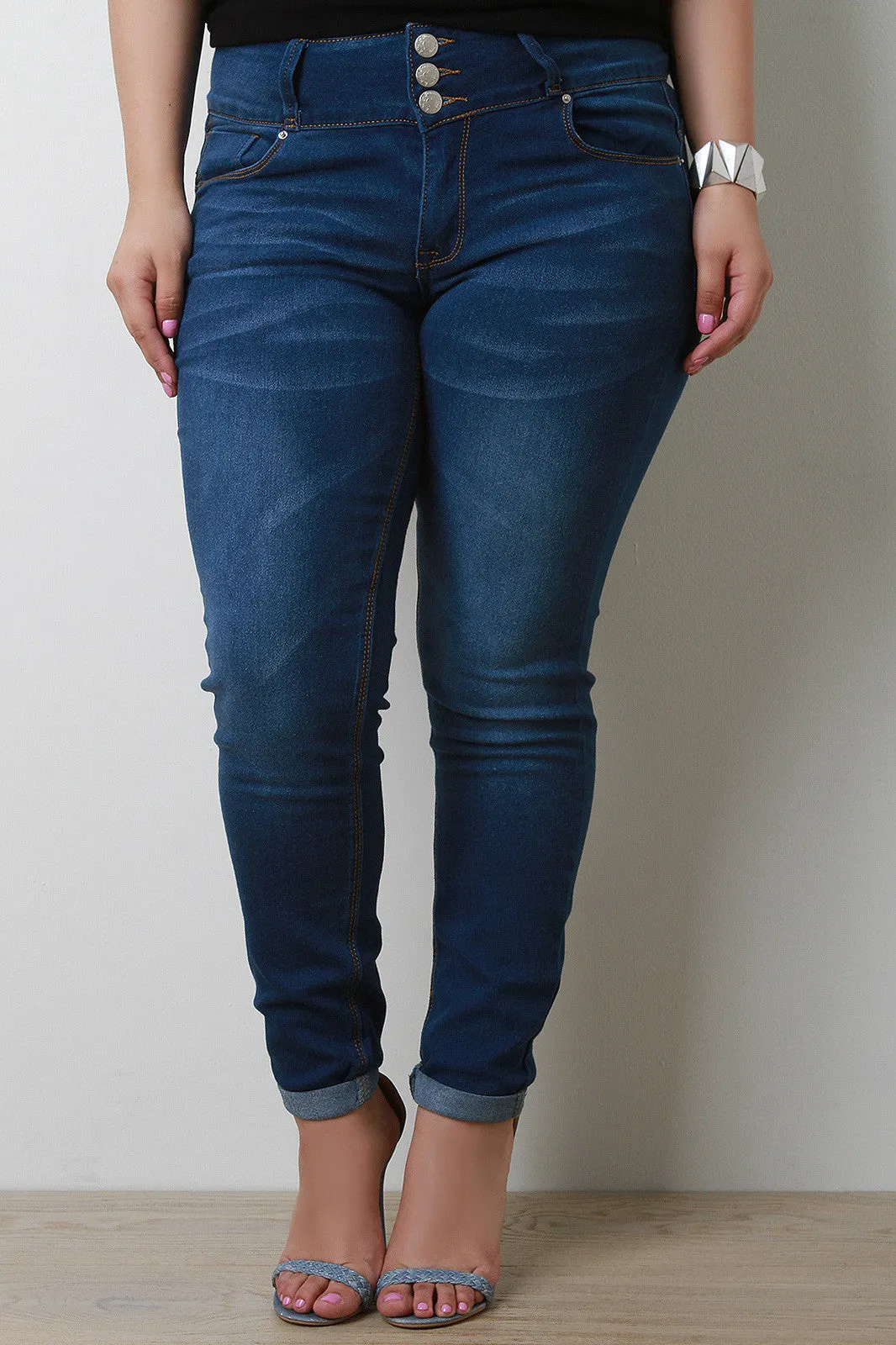 Three Buttons High Waisted Jeans