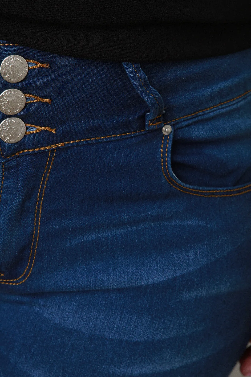 Three Buttons High Waisted Jeans