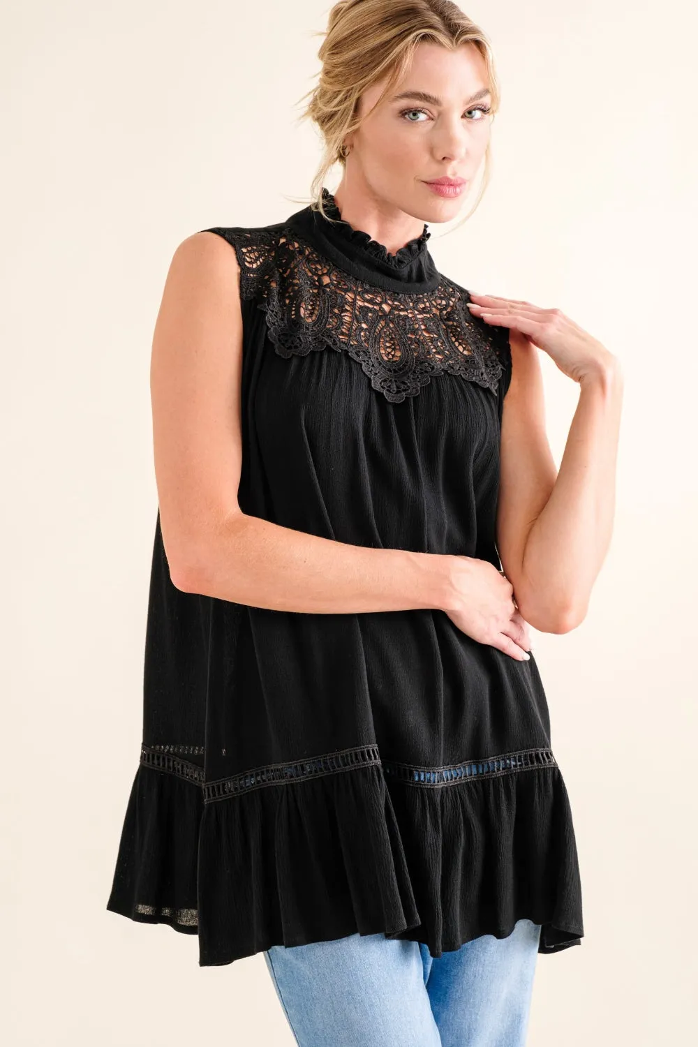 Women's And The Why Lace Detail Sleeveless Ruffled Top